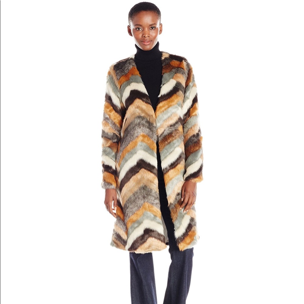 Tart Collections Janis Faux Fur Chevron Coat Sz L